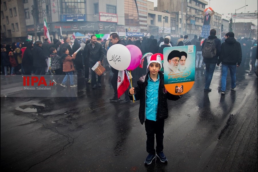   راهپیمایی ۲۲ بهمن در تهران /3