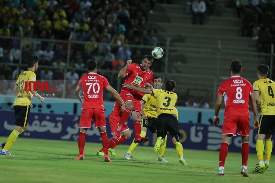   قهرمانی تیم فوتبال پرسپولیس در هجدهمین دوره لیگ برتر