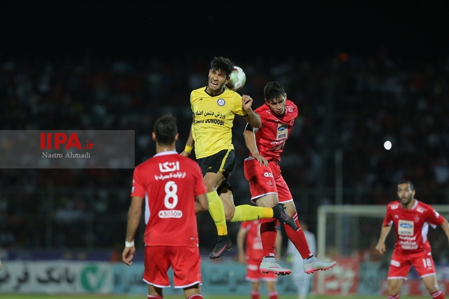   قهرمانی تیم فوتبال پرسپولیس در هجدهمین دوره لیگ برتر