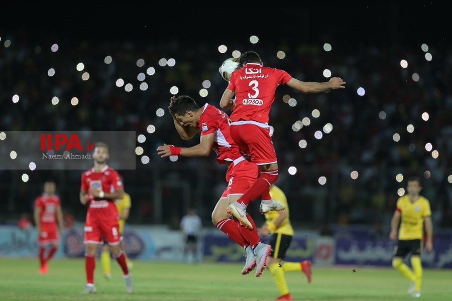   قهرمانی تیم فوتبال پرسپولیس در هجدهمین دوره لیگ برتر