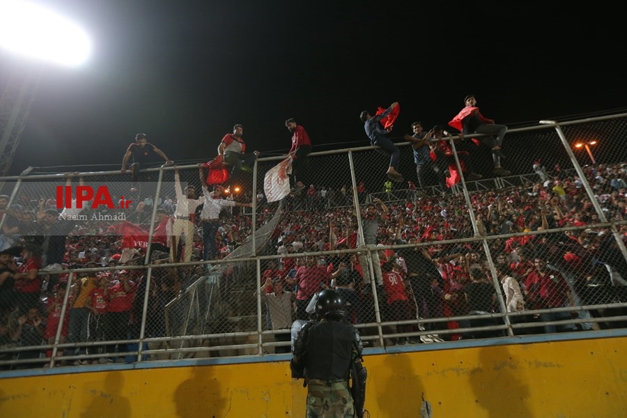   قهرمانی تیم فوتبال پرسپولیس در هجدهمین دوره لیگ برتر