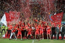   قهرمانی تیم فوتبال پرسپولیس در هجدهمین دوره لیگ برتر