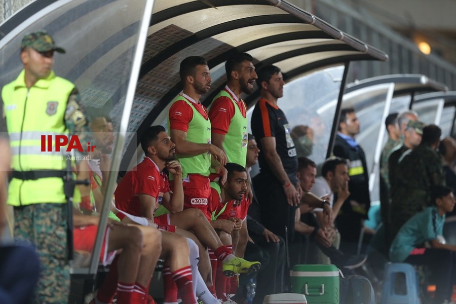   قهرمانی تیم فوتبال پرسپولیس در هجدهمین دوره لیگ برتر
