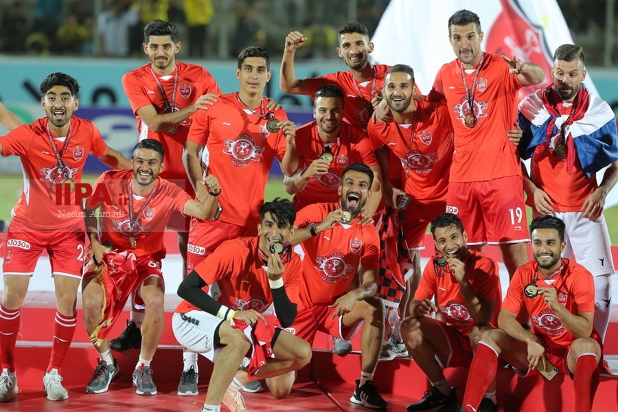   قهرمانی تیم فوتبال پرسپولیس در هجدهمین دوره لیگ برتر