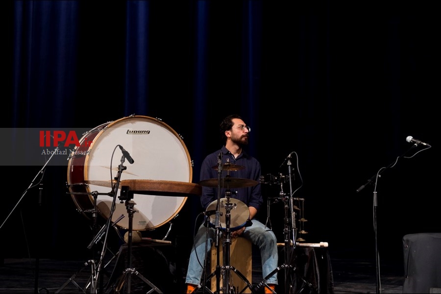   گروه کلهر پیش از اجرا