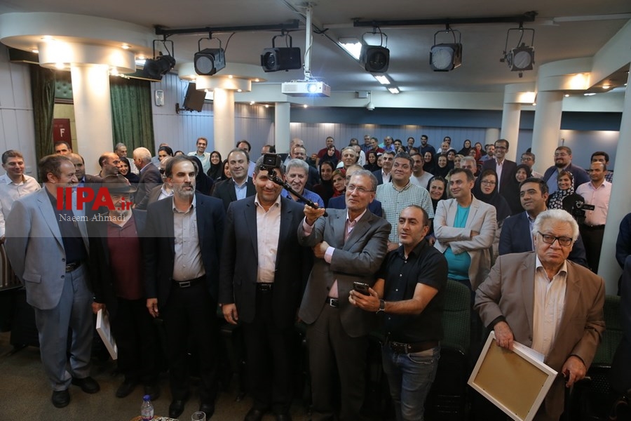   مراسم گرامیداشت روز خبرنگار در موسسه فرهنگی مطبوعاتی ایران