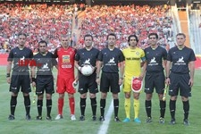 دیدار تیم‌های فوتبال پرسپولیس و پارس جنوبی  تیم فوتبال پرسپولیس در نخستین دیدار نوزدهمین دوره لیگ برتر برابر پارس جنوبی به برتری یک بر صفر رسید