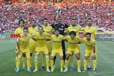 دیدار تیم‌های فوتبال پرسپولیس و پارس جنوبی  تیم فوتبال پرسپولیس در نخستین دیدار نوزدهمین دوره لیگ برتر برابر پارس جنوبی به برتری یک بر صفر رسید