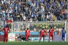   دیدار تیم های فوتبال استقلال و پرسپولیس