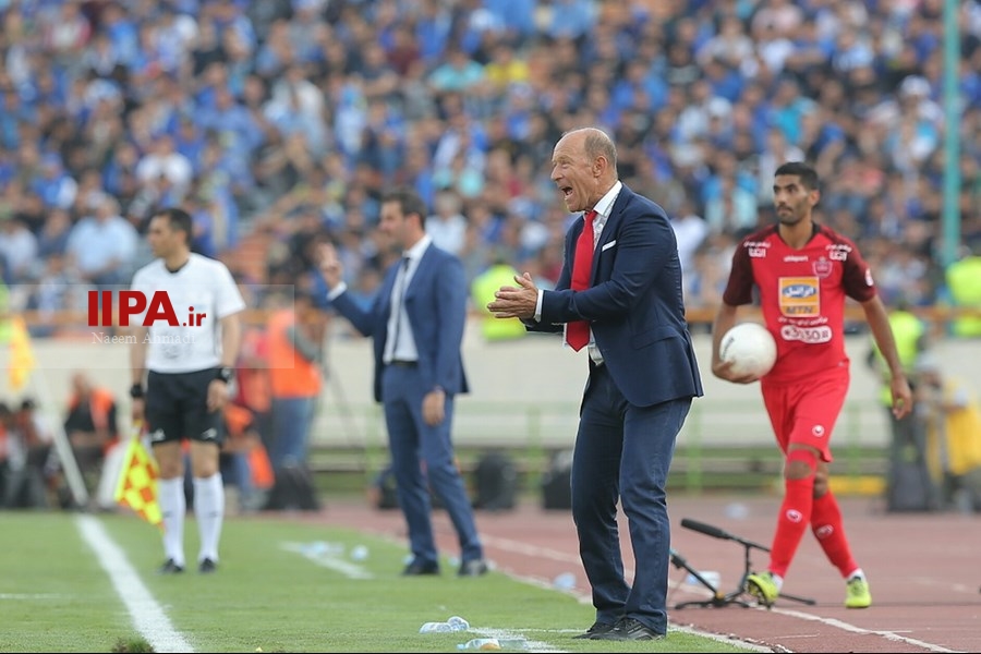   دیدار تیم های فوتبال استقلال و پرسپولیس