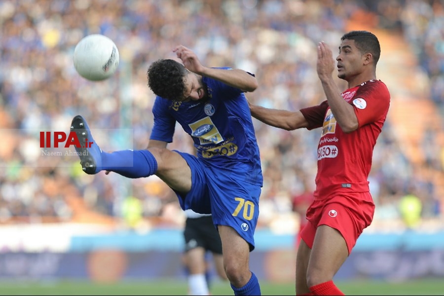   دیدار تیم های فوتبال استقلال و پرسپولیس