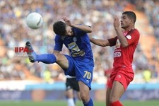   دیدار تیم های فوتبال استقلال و پرسپولیس