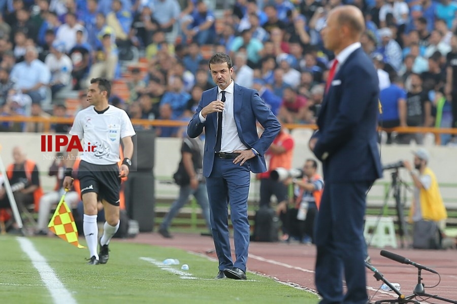   دیدار تیم های فوتبال استقلال و پرسپولیس