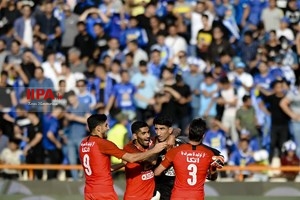 دیدار استقلال و پرسپولیس