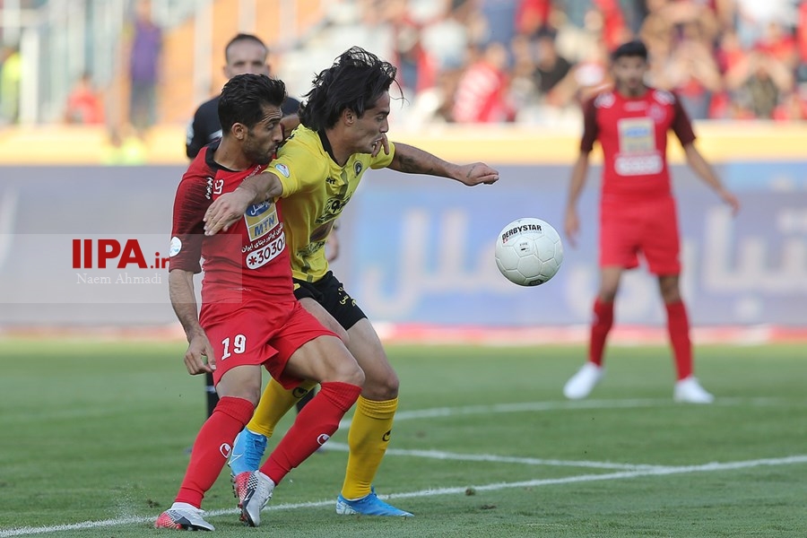   دیدار پرسپولیس و سپاهان اصفهان