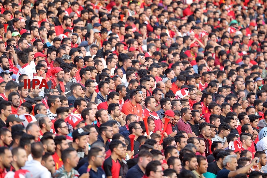   دیدار پرسپولیس و سپاهان اصفهان
