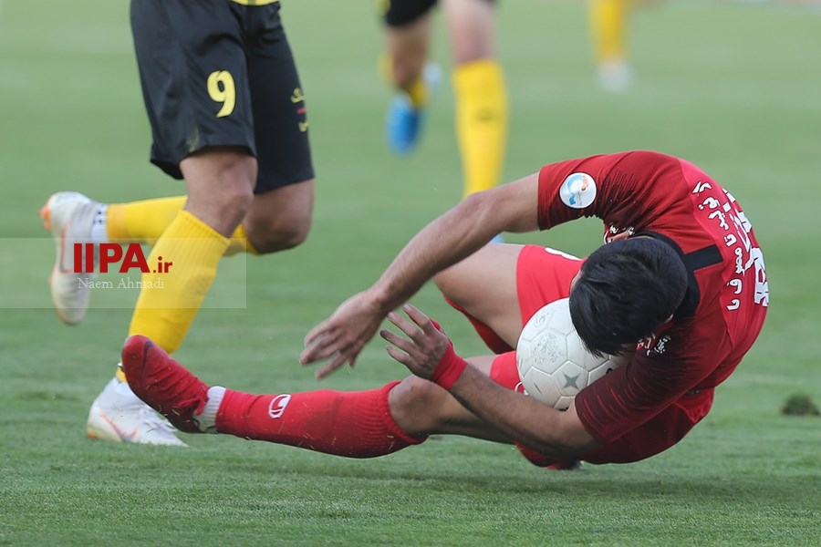   دیدار پرسپولیس و سپاهان اصفهان