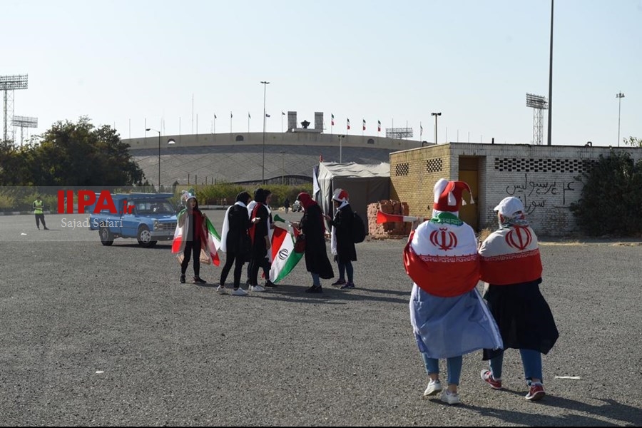   ورود تماشاگران زن به ورزشگاه آزادی