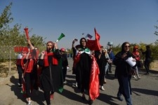   ورود تماشاگران زن به ورزشگاه آزادی