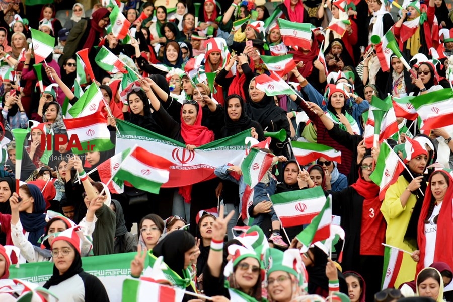   حضور تماشاگران زن در دیدار تیم های فوتبال ایران و کامبوج