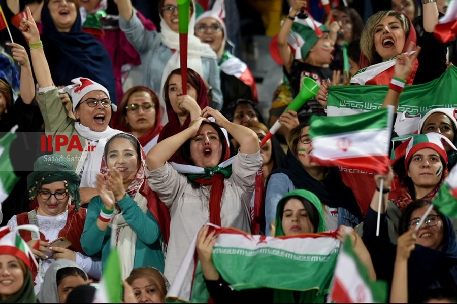   حضور تماشاگران زن در دیدار تیم های فوتبال ایران و کامبوج