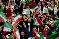   حضور تماشاگران زن در دیدار تیم های فوتبال ایران و کامبوج