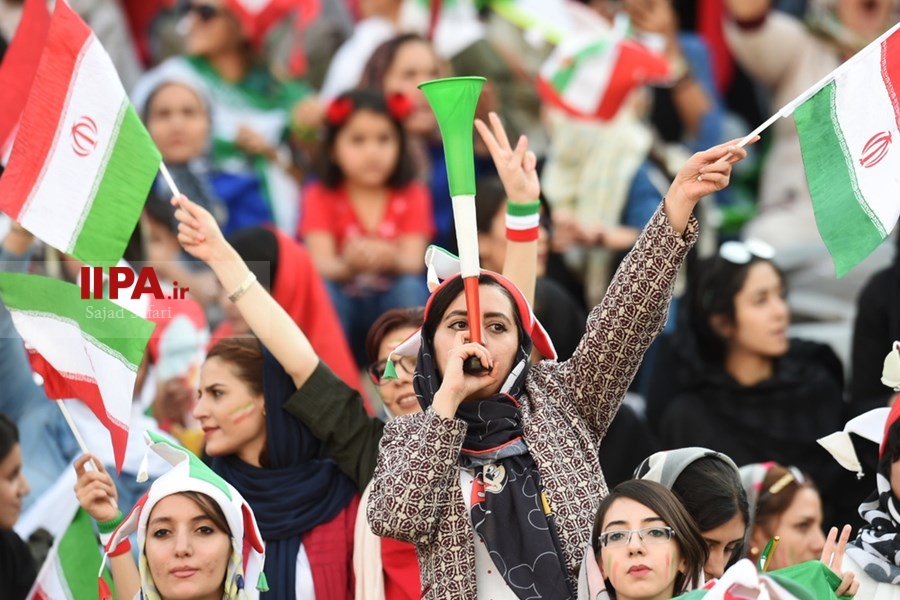   حضور تماشاگران زن در دیدار تیم های فوتبال ایران و کامبوج