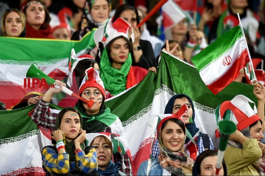   حضور تماشاگران زن در دیدار تیم های فوتبال ایران و کامبوج