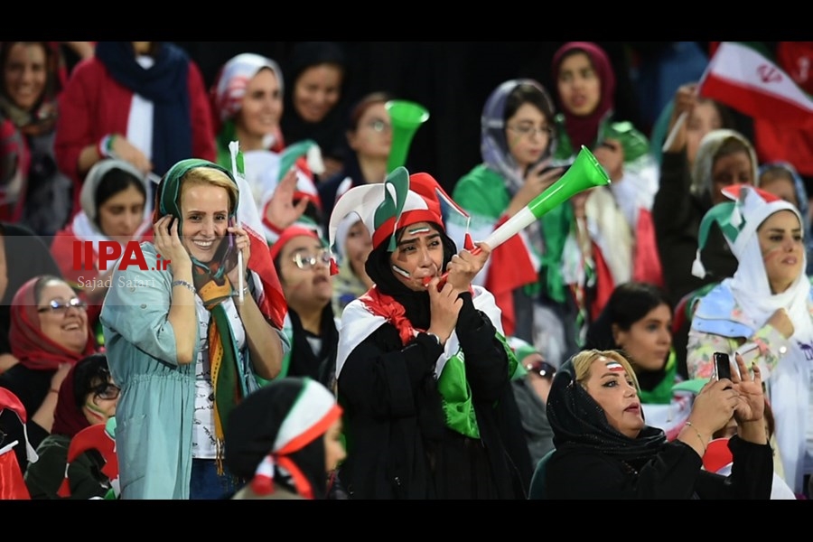   حضور تماشاگران زن در دیدار تیم های فوتبال ایران و کامبوج