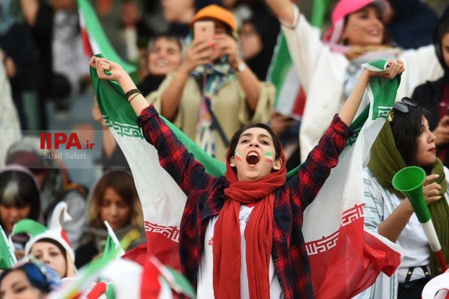   حضور تماشاگران زن در دیدار تیم های فوتبال ایران و کامبوج