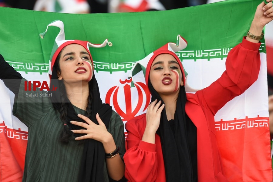   حضور تماشاگران زن در دیدار تیم های فوتبال ایران و کامبوج
