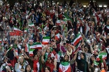   حضور تماشاگران زن در دیدار تیم های فوتبال ایران و کامبوج