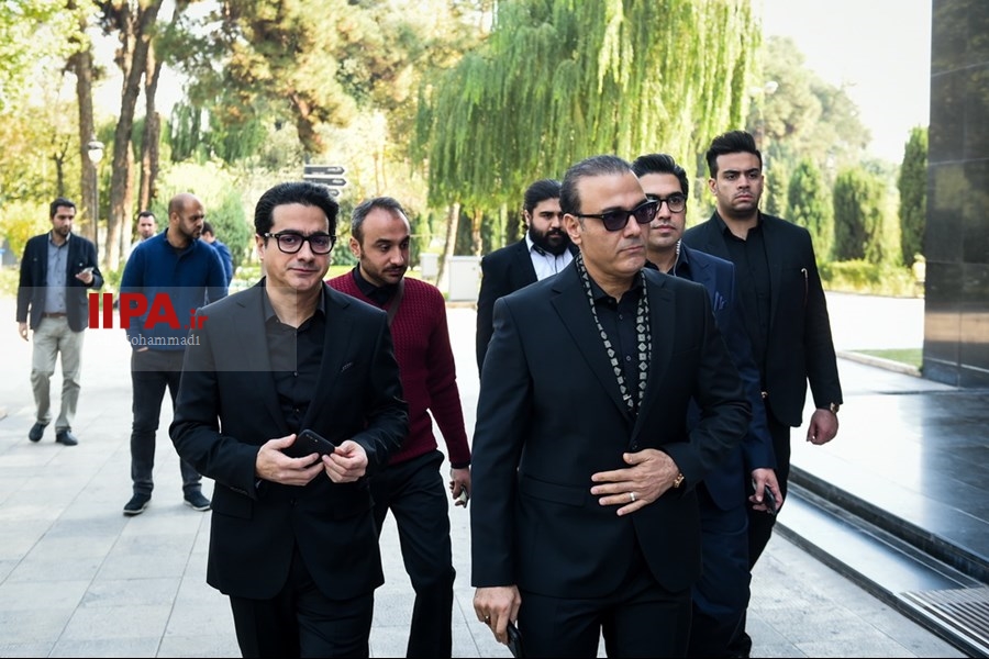   رونمایی ازآلبوم افسانه چشمهایت