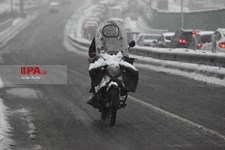   ترافیک در روز برفی در تهران