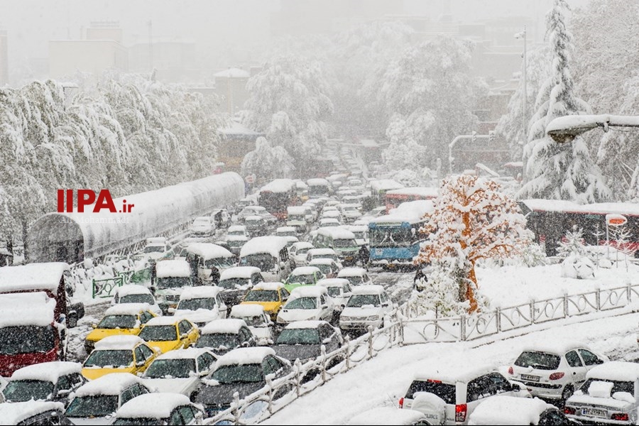   برف پاییزی در تهران