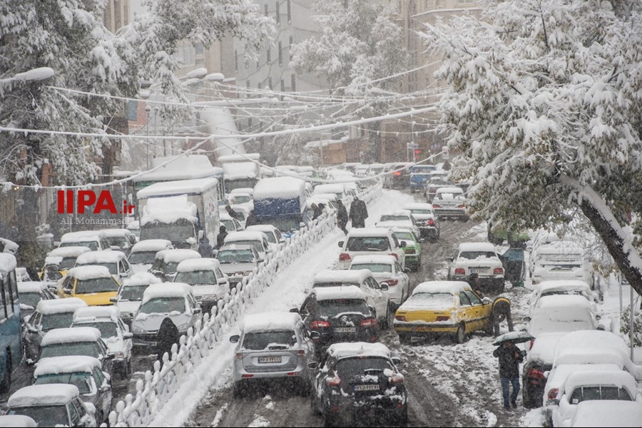   برف پاییزی در تهران