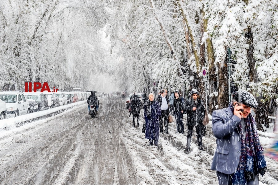   برف پاییزی در تهران