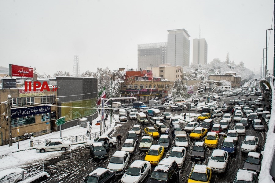   برف پاییزی در تهران