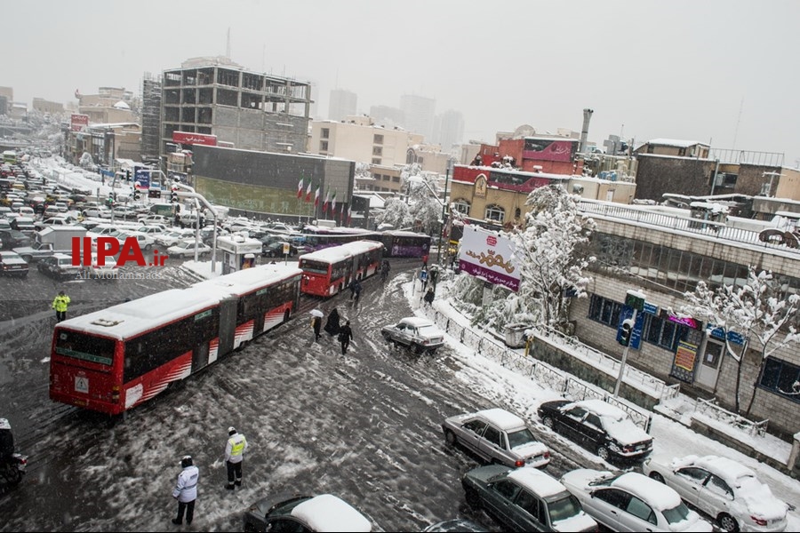   برف پاییزی در تهران