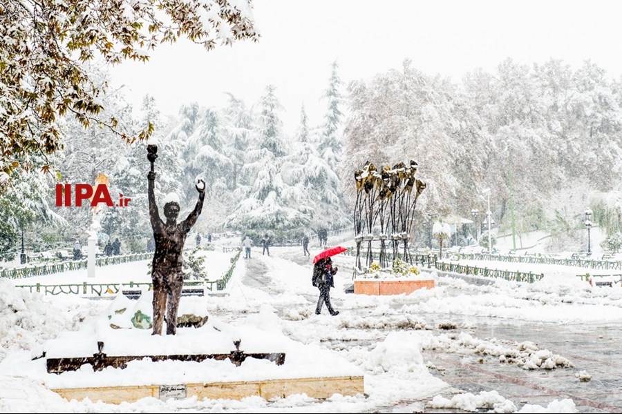   برف پاییزی در تهران