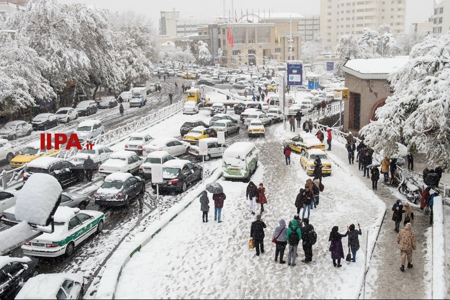   برف پاییزی در تهران