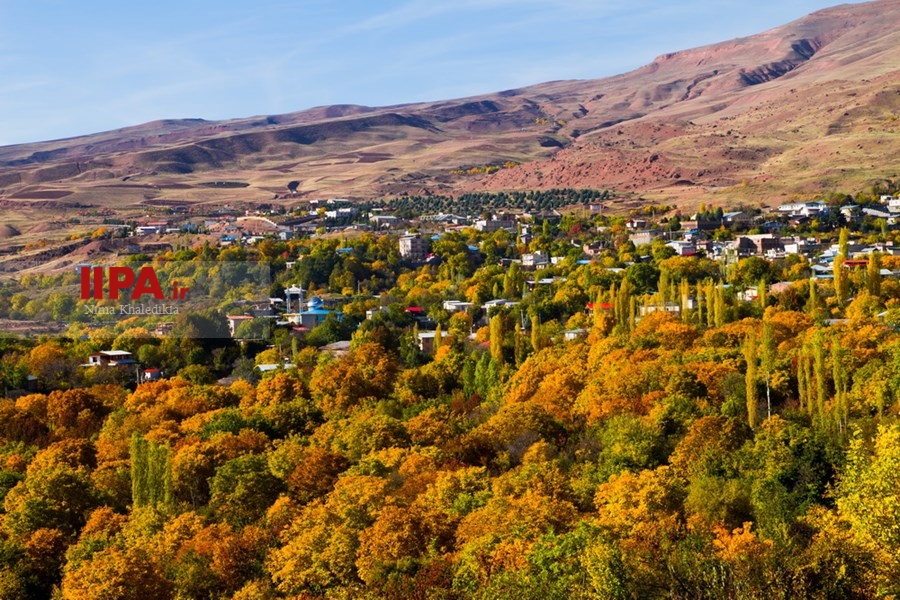   طبیعت پاییزی الموت