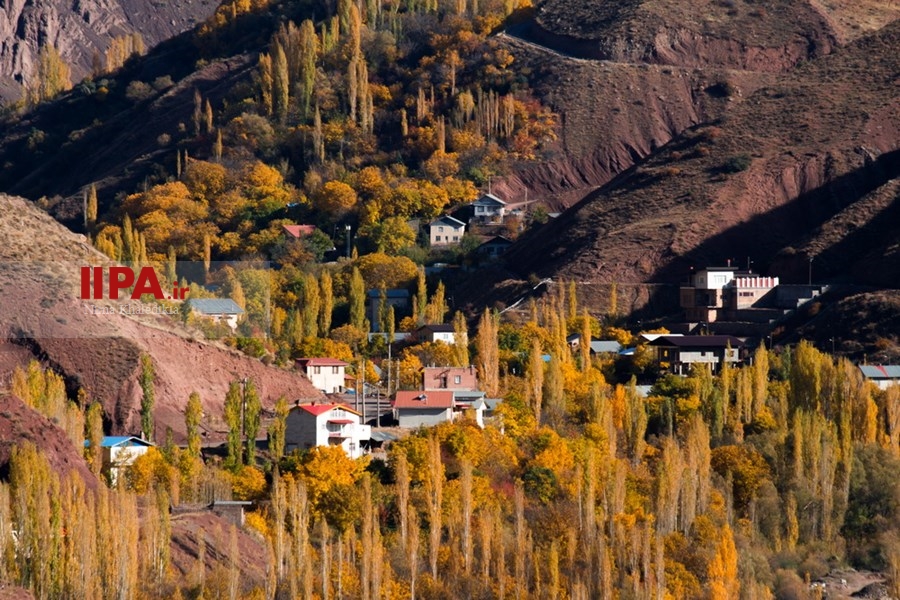   طبیعت پاییزی الموت