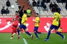   دیدار تیم های فوتبال پرسپولیس و نفت مسجد سلیمان