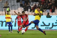   دیدار تیم های فوتبال پرسپولیس و نفت مسجد سلیمان
