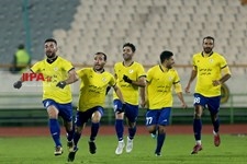   دیدار تیم های فوتبال پرسپولیس و نفت مسجد سلیمان