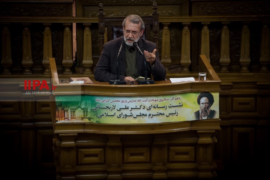   نشست خبری رییس مجلس