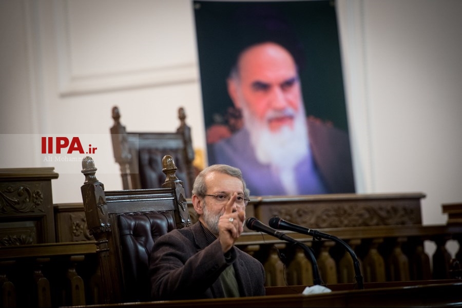  نشست خبری رییس مجلس