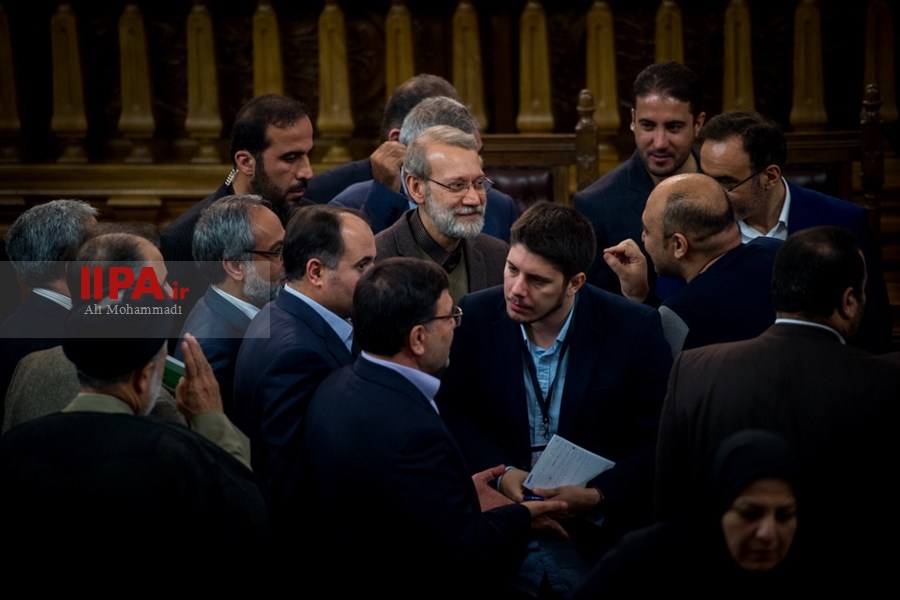   نشست خبری رییس مجلس