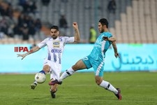   دیدار استقلال تهران و پیکان 